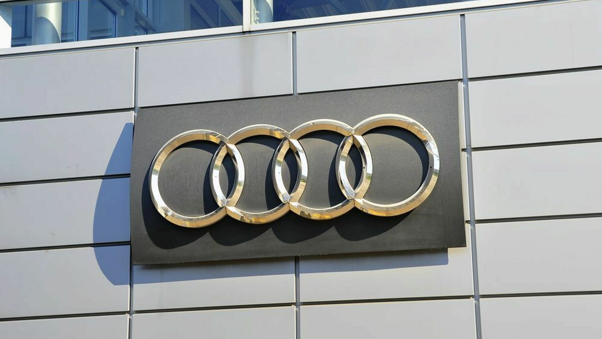 INFO.CZ | Reklama Audi rozzuřila Číňany. Přirovnává nevěstu k ojetému autu