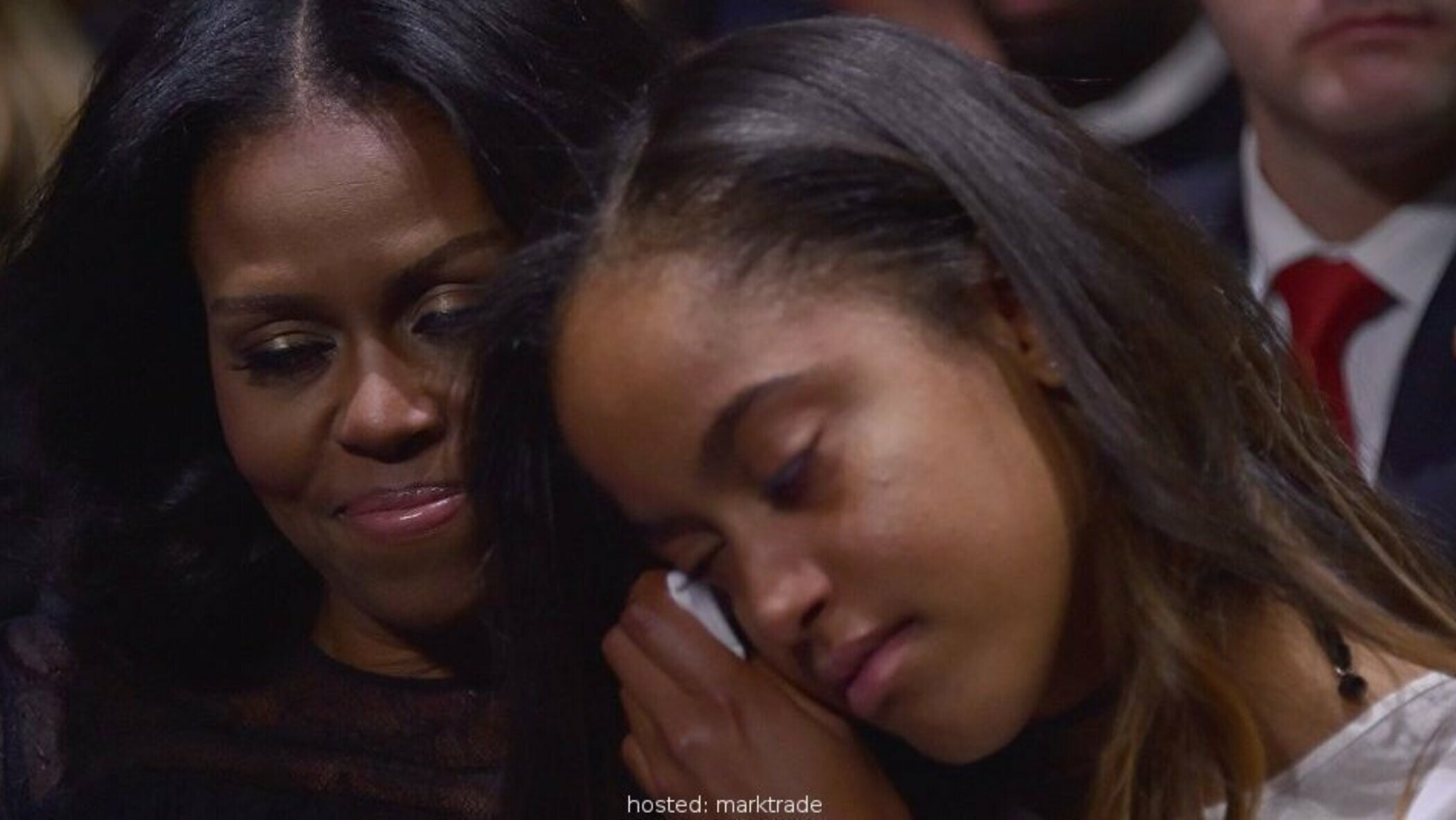 малия обама и хантер байден. малия обама и хантер байден. малия обама и хантер. малия обама и хантер. малия обама и байден слив.