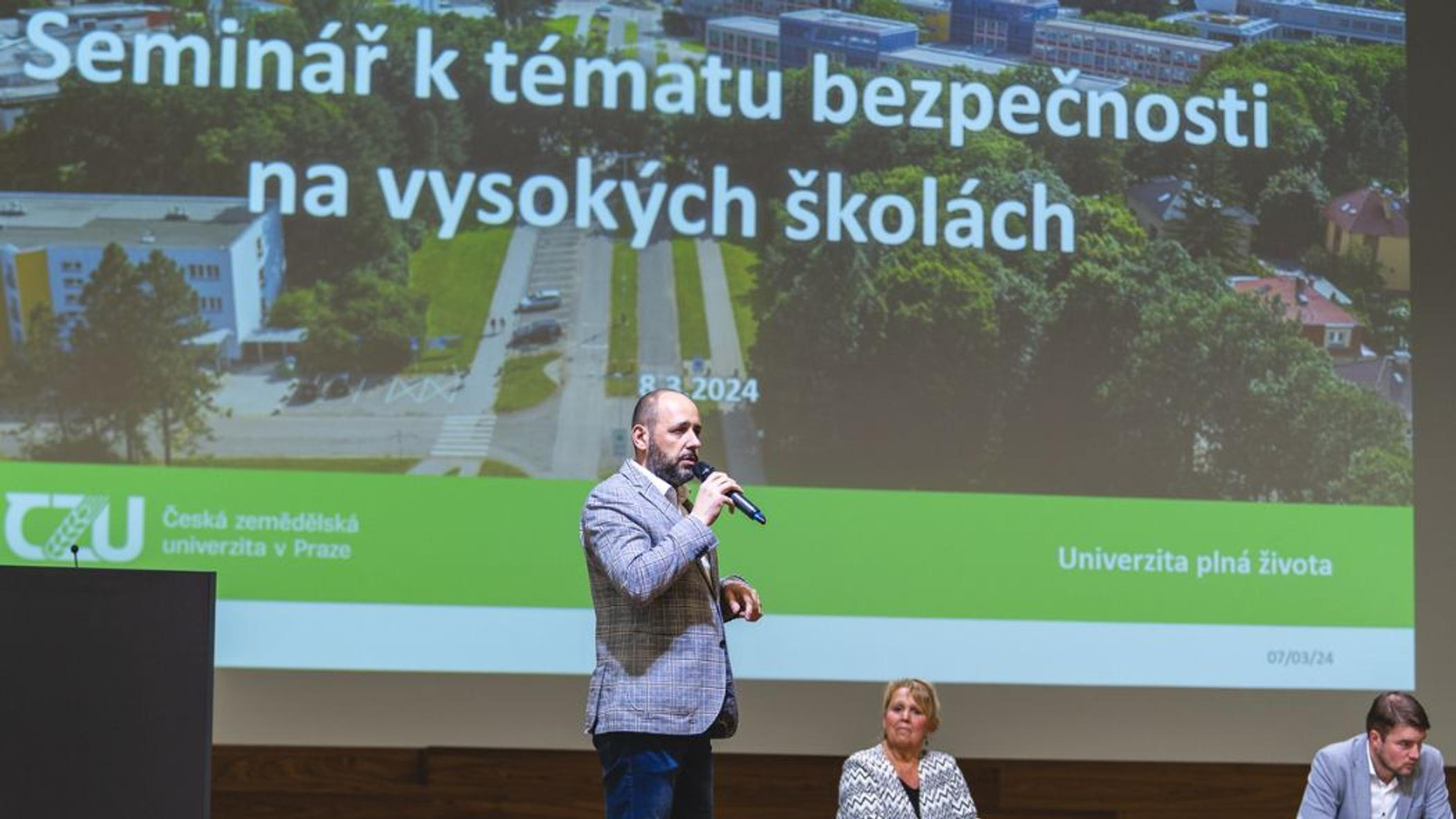 INFO CZ Na esk Zem d lsk Univerzit Mo n Zabr nili Ne t st V info-cz-na-esk-zem-d-lsk-univerzit-mo-n-zabr-nili-ne-t-st-v