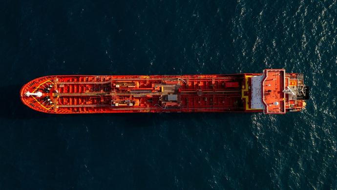 Energetická past: Saúdský ropovod kolapsu nezabrání. Tankery s ropou se otáčejí do Asie