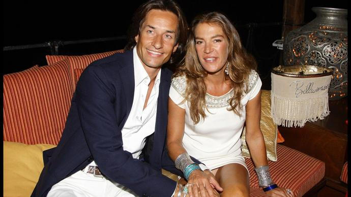 Exministr dluží půl miliardy. Žije v přepychu, domácí vězení mu ale platí stát