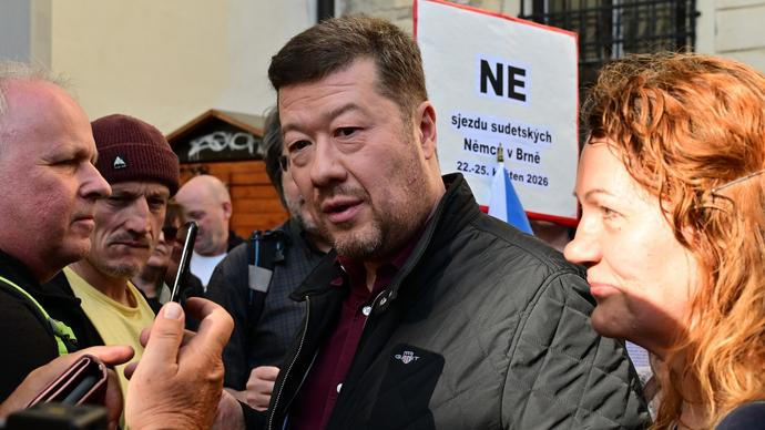 Okamurův paradox: sudetští Němci vadí – dokud nejde o jeho přátele