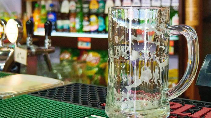 Začíná boj o alkoholiky. Vyhraje zase moravská lobby?