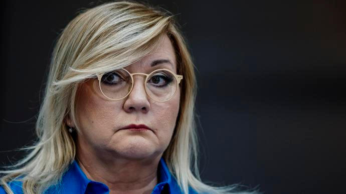 Stíhání Blažka naznačila Schillerová dřív, než začalo. Náhoda, nebo politická hra?