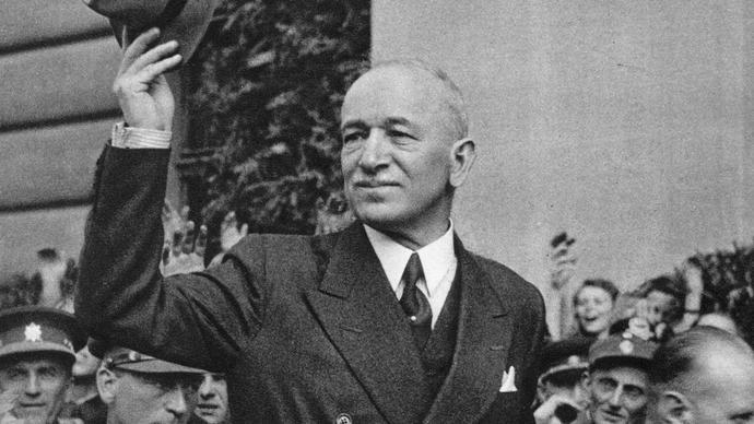 „Moje maminka Beneše proklela.“ Příběh plíživé totality třetí republiky
