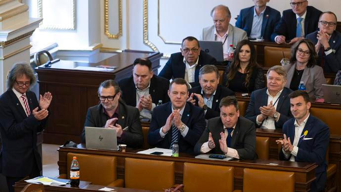 Den, kdy ze sebe 73 vládních poslanců udělalo velvyslance nenávisti
