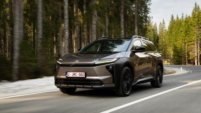 Elektrická Toyota bZ4X Touring je japonskou lekcí z pragmatismu v éře elektro-dogmatismu