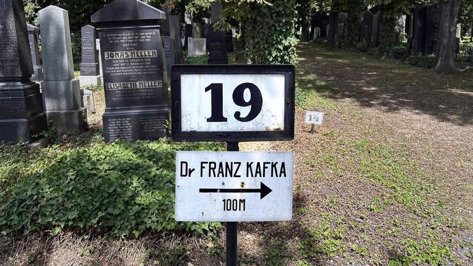 Byl Franz Kafka „Sudeťák“? Jazyková past, do které se chytili Ševčík i Zeman