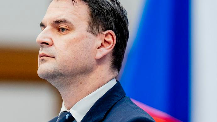 Vládnou nám blázni? Pro premiéra a ministra zahraničí není Bavorsko dost dobré…